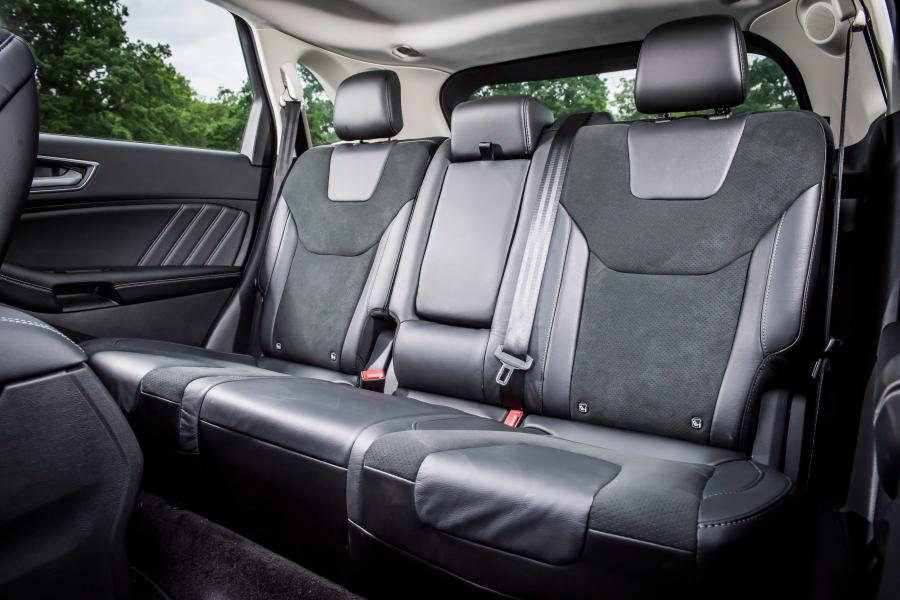 Интерьер Ford Edge Sport 2016 года  (UK) (фото 24 из 27)